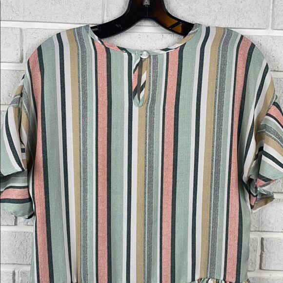 Twenty Second Women's Green Short Sleeve Peplum Top Size Medium - Picture 8 of 11